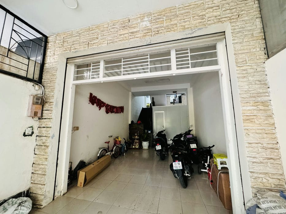 Cho thuê nhà nguyên căn Q7 4x18 4 tầng giá 25 triệu LH 0935375555